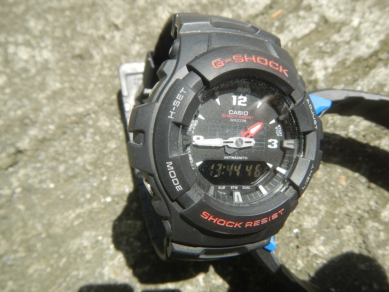 timex expedition shock wr200m