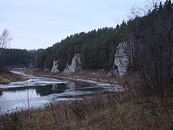 Скалы Коптелов Камень на Нейве