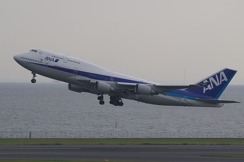 File:ANA B747-400 take off (289523292).jpg