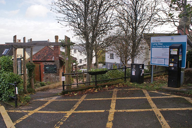 File:A corner of the car park - geograph.org.uk - 3746467.jpg