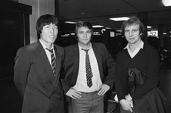 Cha Bum-kun, coach Friedel Rausch, and Bernd Hölzenbein during Eintracht's successful 1979–80 UEFA Cup campaign