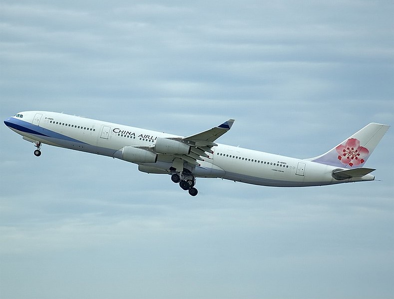 File:Airbus A340-313X, China Airlines JP295597.jpg