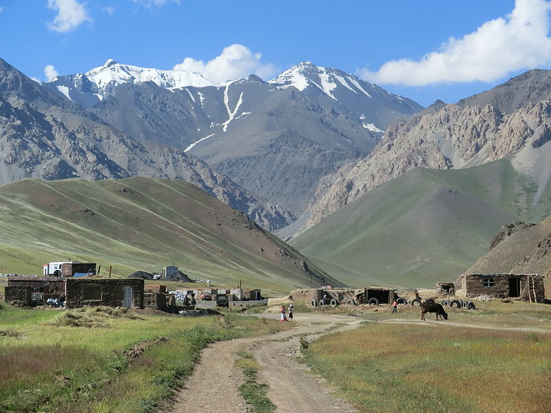 File:Alai Mountains.jpg