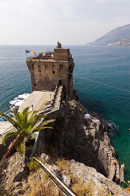 Amalfi Coast (6137324696).jpg