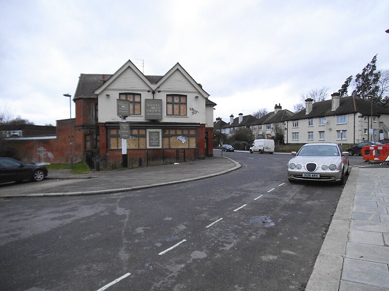 File:Another closed pub, Sanders Lane - geograph.org.uk - 3783210.jpg