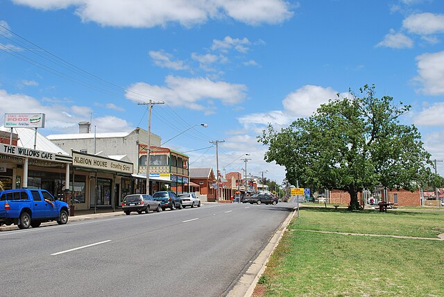 Main street of Avoca