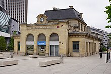 Bâtiment voyageurs de la gare Neuilly - Porte Maillot (1).jpg