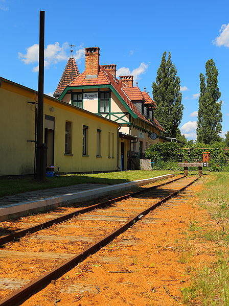 File:Bahnhof Straupitz 06.JPG