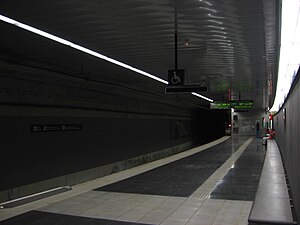 Platform di Casa de l'Aigua stasiun