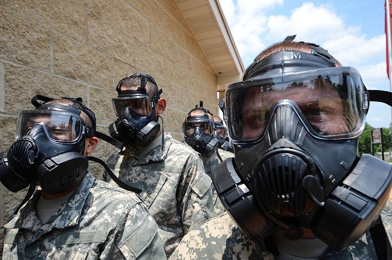 File:Basic training soldiers enter gas chamber 130708-A-LM667-001.jpg