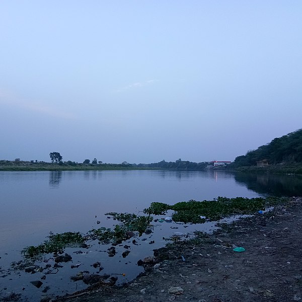 File:Bay of Yamuna river Aa.jpg