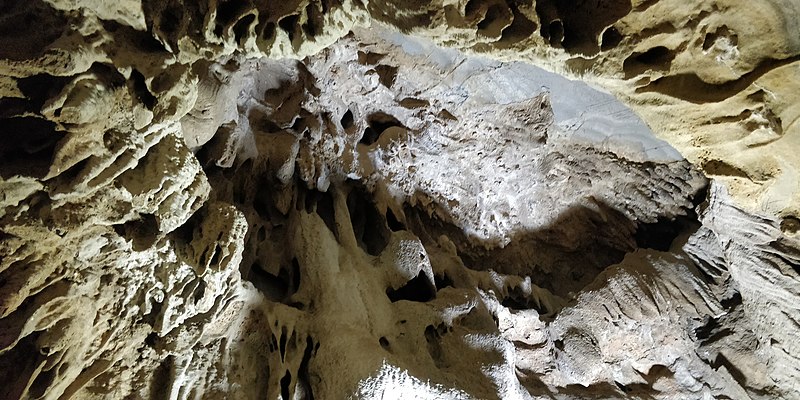 File:Belum Caves - Kurnool - Andhra Pradesh - (143).jpg