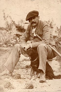 Benito perez galdos y perro las palmas 1890.jpg