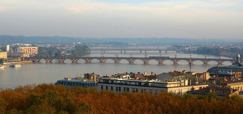 File:Bordeaux - Les ponts.jpg