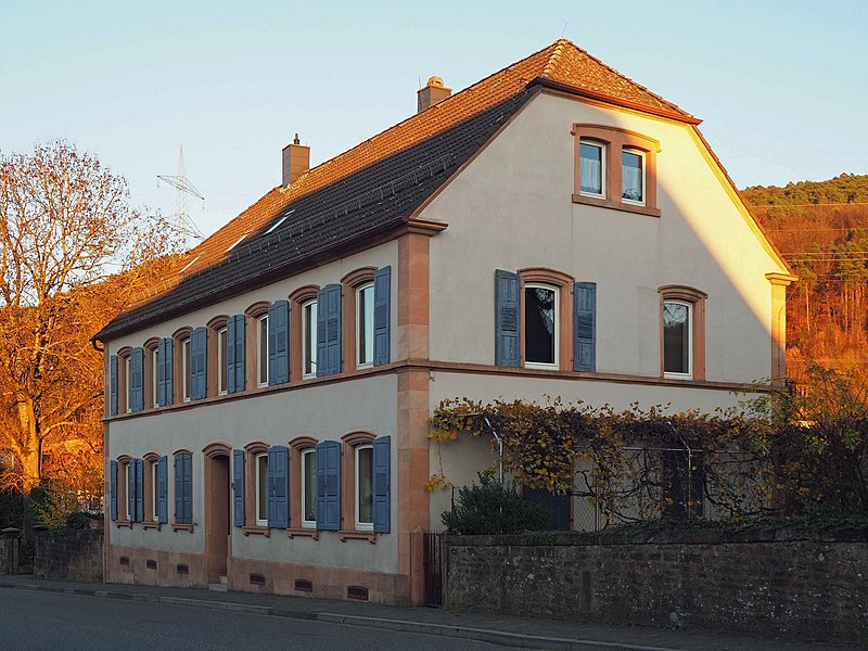 File:Bruchmühlbach Kaiserstraße 19.jpg