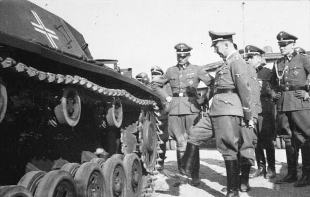 Heinrich Himmler inspecting a Sturmgeschütz III, Metz, September 1940