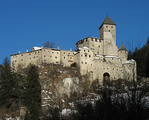 Burg Taufers01archedit 2011-01-03.jpg