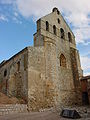 En contraposición, ejemplo de campanario en espadaña.