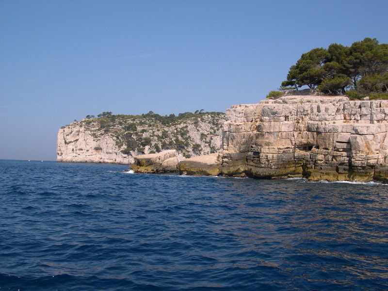 File:Calanques Marseille Cassis 1.JPG
