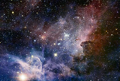 Este amplo panorama da Nebulosa Carina, uma região de formação de estrelas massivas nos céus do sul, foi tirado em luz infravermelha usando a câmera HAWK-I no Very Large Telescope do ESO. (definição 13 092 × 8 926)