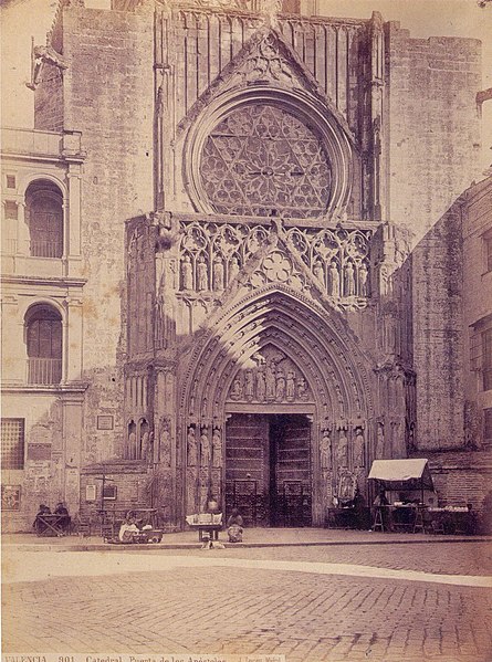 File:Catedral de València, Porta dels Apòstols, Laurent c. 1870.jpg