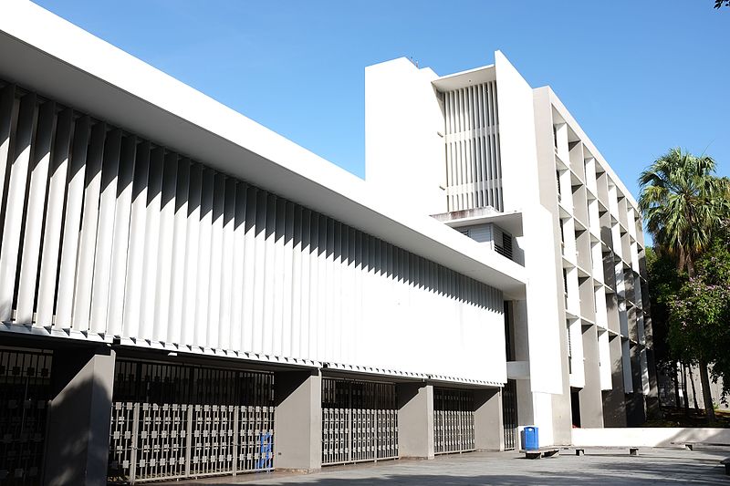 File:Centro de Estudiantes Universidad de Puerto Rico Recinto de Río Piedras obra de Henry Klumb.jpg