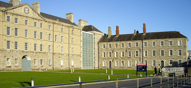 File:Collins Barracks Museum front.JPG