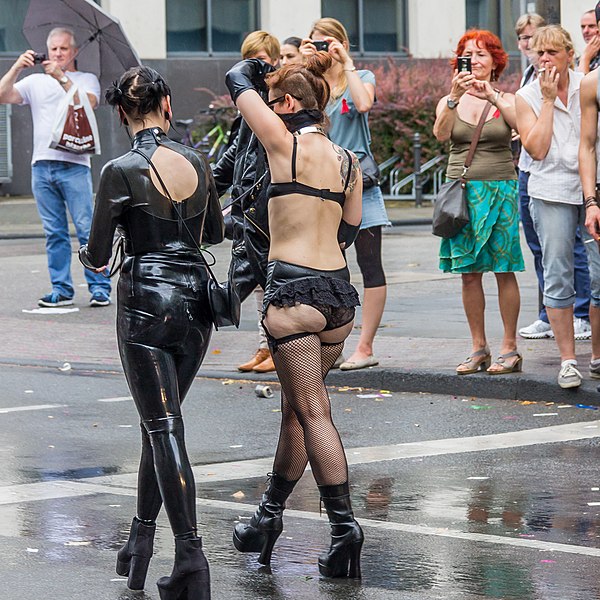 File:ColognePride 2014 - Straßenparade-2784.jpg