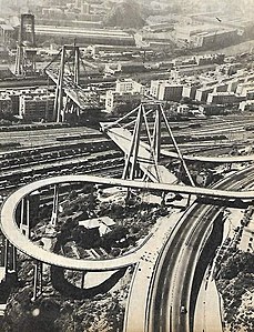 Pont en construction en 1966.