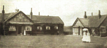 Hospital and some cottages Cottages, Duxhurst (EWE V8 1912).png