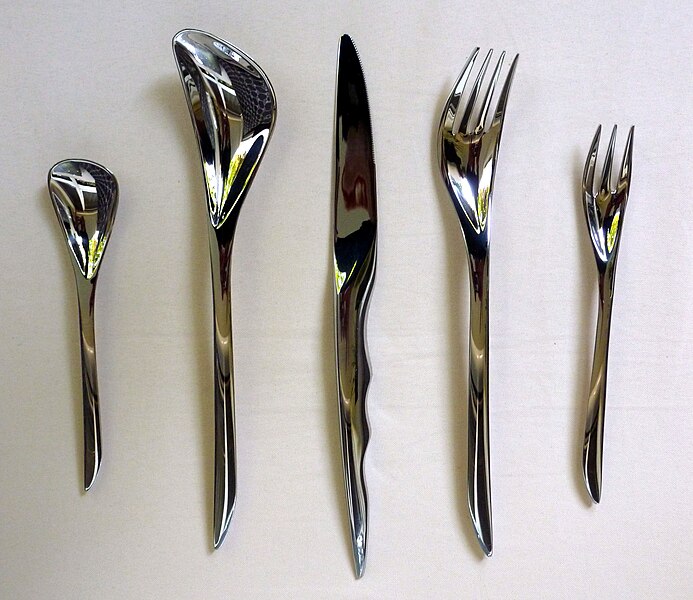 File:Cutlery designed by Zaha Hadid for company WMF, 2007 N.3.jpg