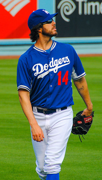Haren pitching for the Los Angeles Dodgers