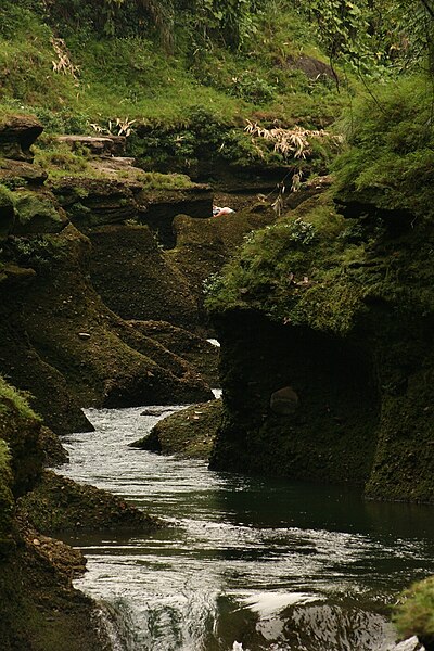 File:Davis Devis falls Upper.jpg