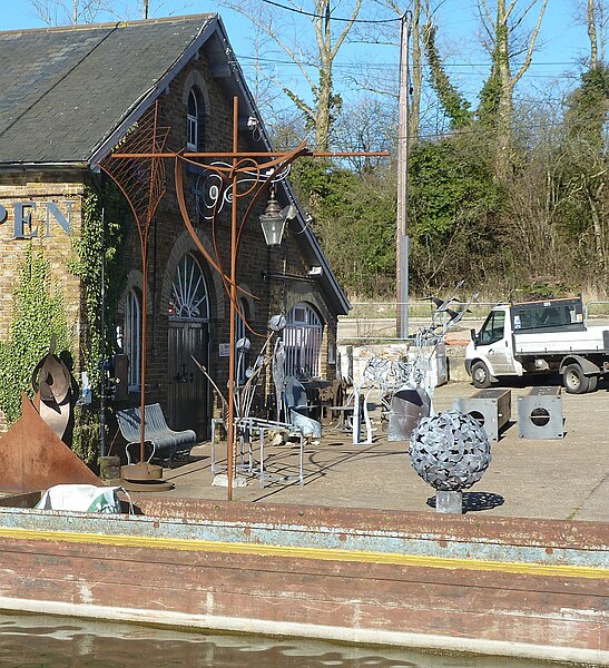 File:Decorative ironwork at Bulbourne - geograph.org.uk - 3888753.jpg