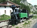 Monastero di Dobrun, locomotiva della ferrovia turistica Šarganska osmica.