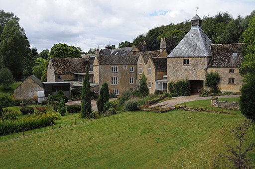 Donnington Brewery-geograph-2533767-by-Philip-Halling