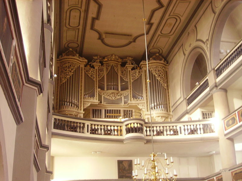 File:Eisenach St. Georgen Innen Orgel 2.JPG