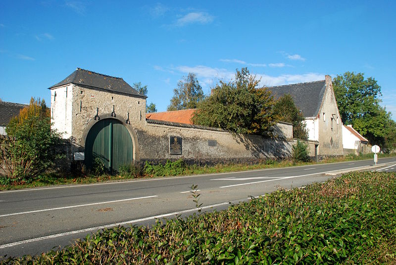 Fichier:Ferme de la Haie Sainte 01.JPG