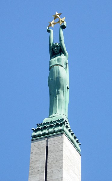 File:Freedom Monument Riga Apex.JPG