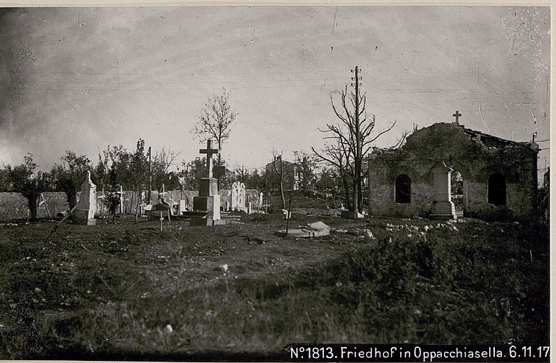 File:Friedhof in Oppacchiasella. (BildID 15737432).jpg