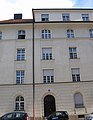 Geyerstraße 21; Mietshaus, barockisierend, um 1914 von Johann und Paul Widmann; Gruppe mit Auenstraße 88/90. This is a picture of the Bavarian Baudenkmal (cultural heritage monument) with the ID D-1-62-000-2162 (Wikidata)