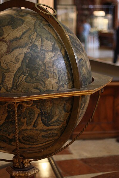 File:Globes in the State Hall of the Austrian National Library 20091008 032.JPG