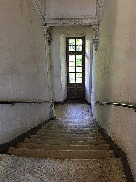 Fichier:Hôtel d'Ulmo - escalier (2).jpg