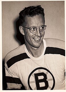 <span class="mw-page-title-main">Hal Laycoe</span> Canadian ice hockey player, coach (1922–1998)