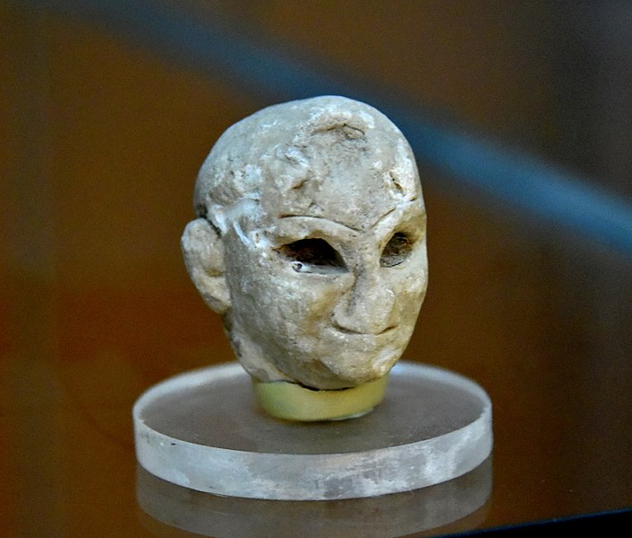 File:Head of a statue from Tell Asmar, excavated by the Oriental Institute in 1933. The Sulaymaniyah Museum.jpg