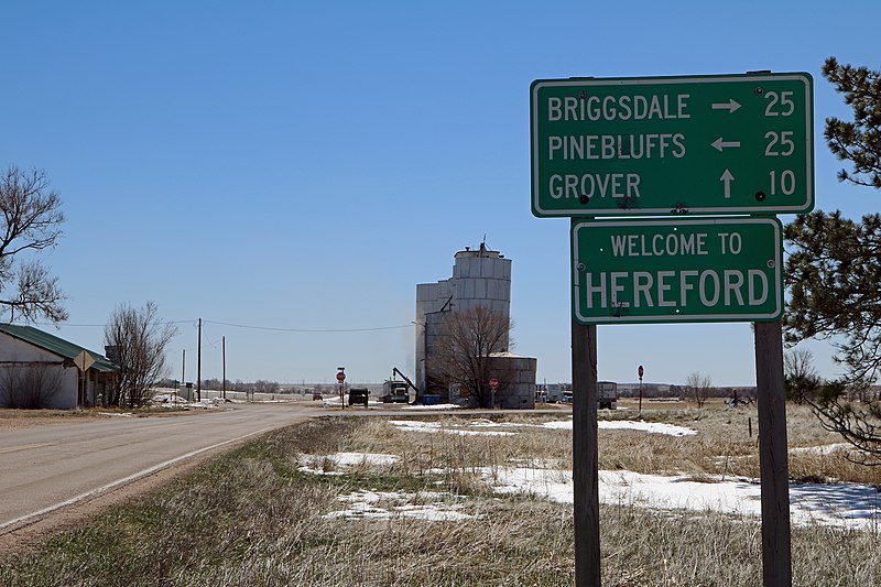 File:Hereford, Colorado.JPG