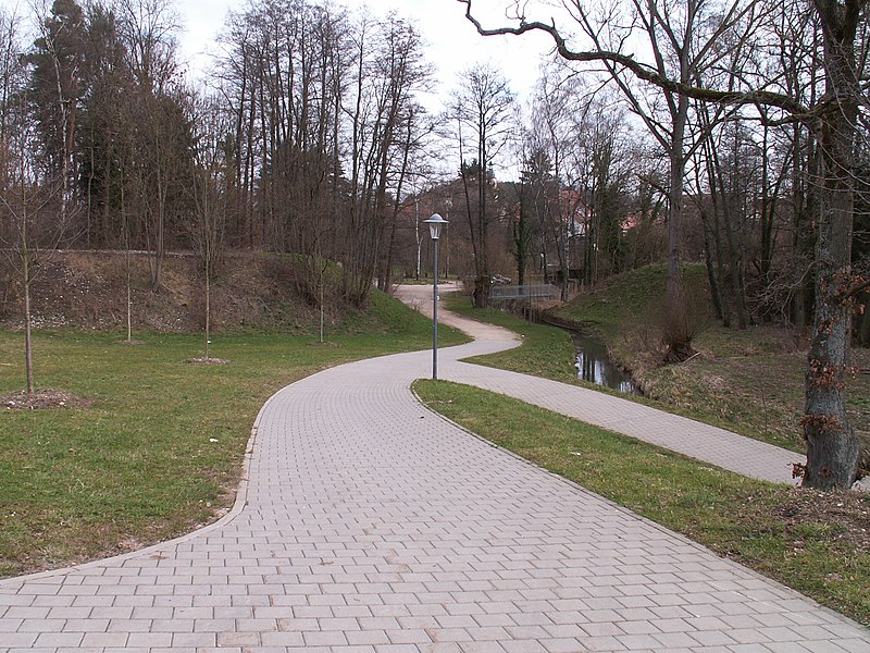 File:Hilpoltstein former gredl railway bridge.jpg