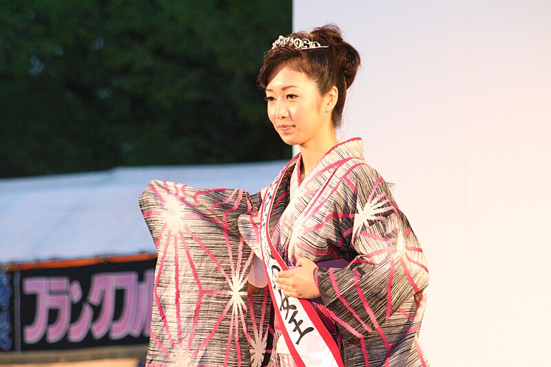 File:Himeji Oshiro Matsuri Ju10 398.JPG