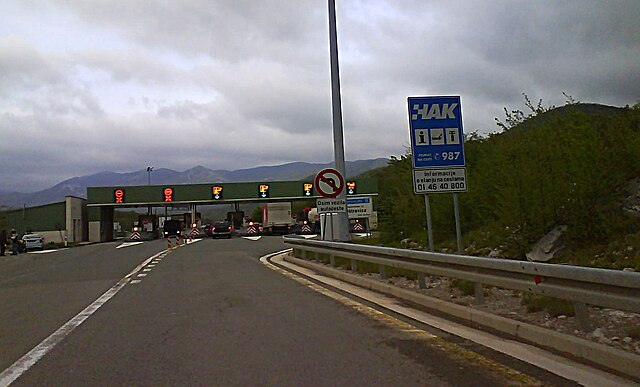 Oštrovica toll plaza