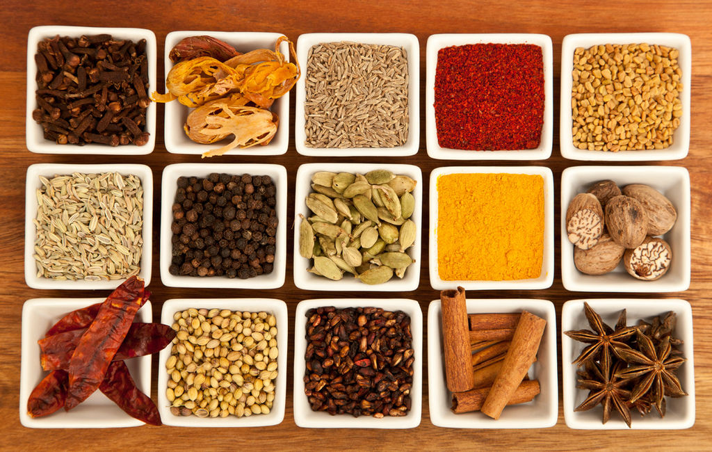 உணவு - அங்கும் இங்கும் 1024px-Indian_Spices